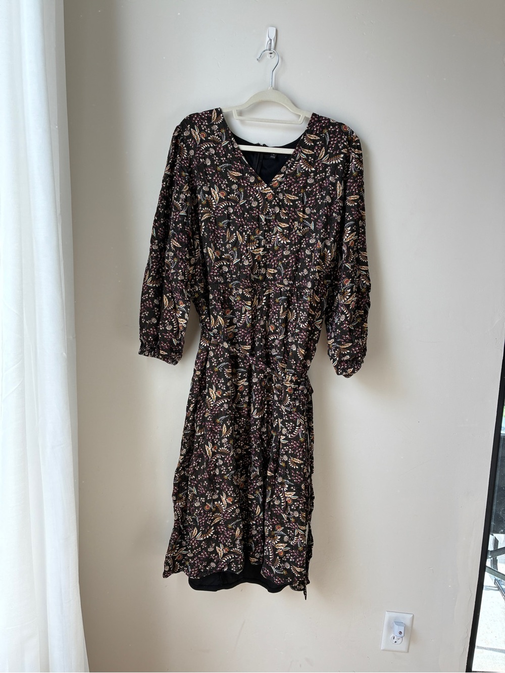 Womens Black Floral V-Neck Long Sleeve Dress